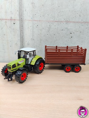 Trattore agricolo con - trattore,